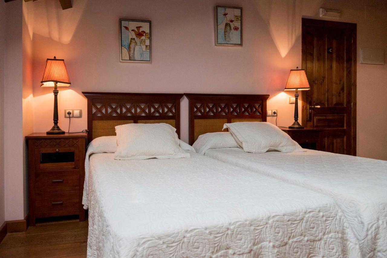 Hotel Rural Casona Trabadelo Vegadeo Kültér fotó