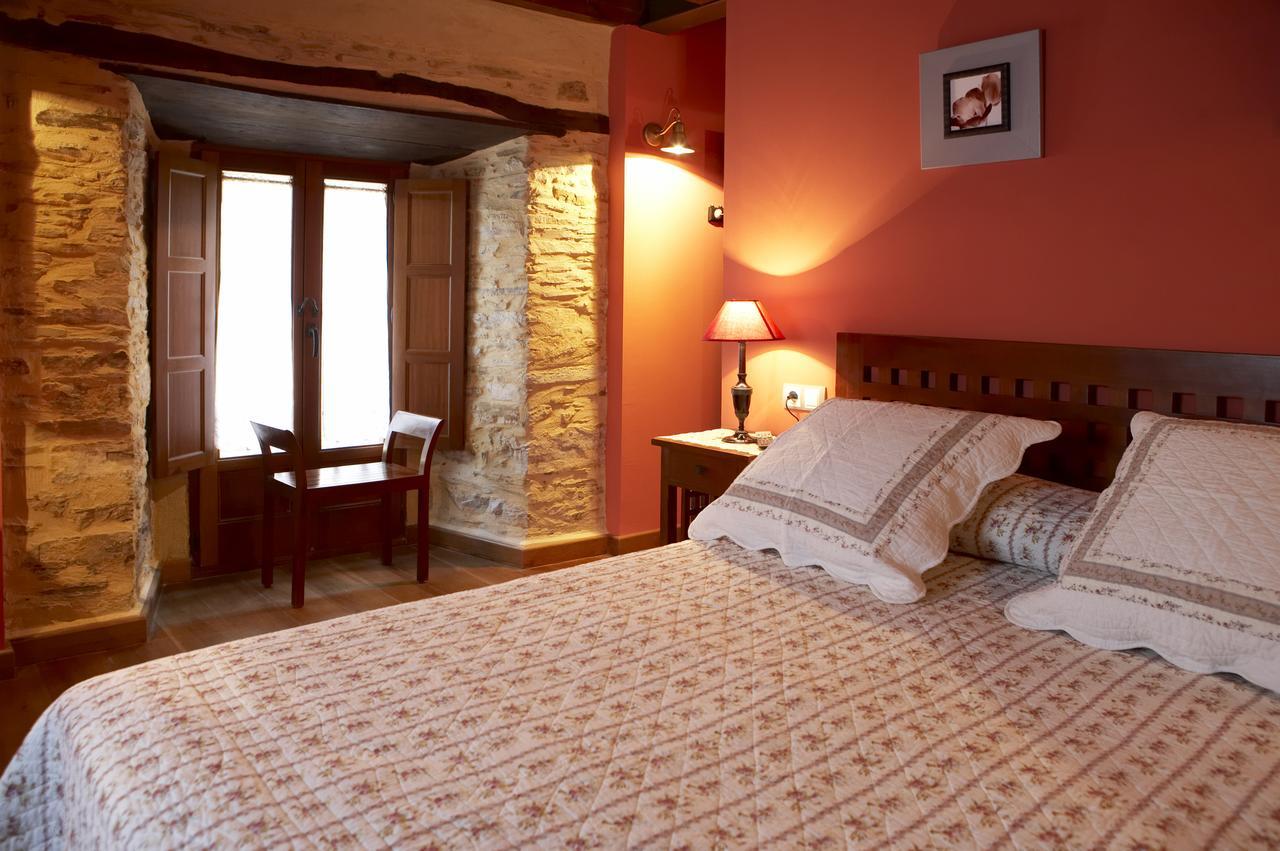 Hotel Rural Casona Trabadelo Vegadeo Kültér fotó